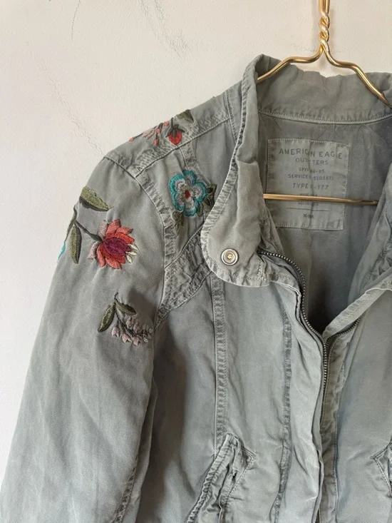 American Eagle Boho Floral Embroidered Military Army Utility Jacket M - Picture 6 of 9